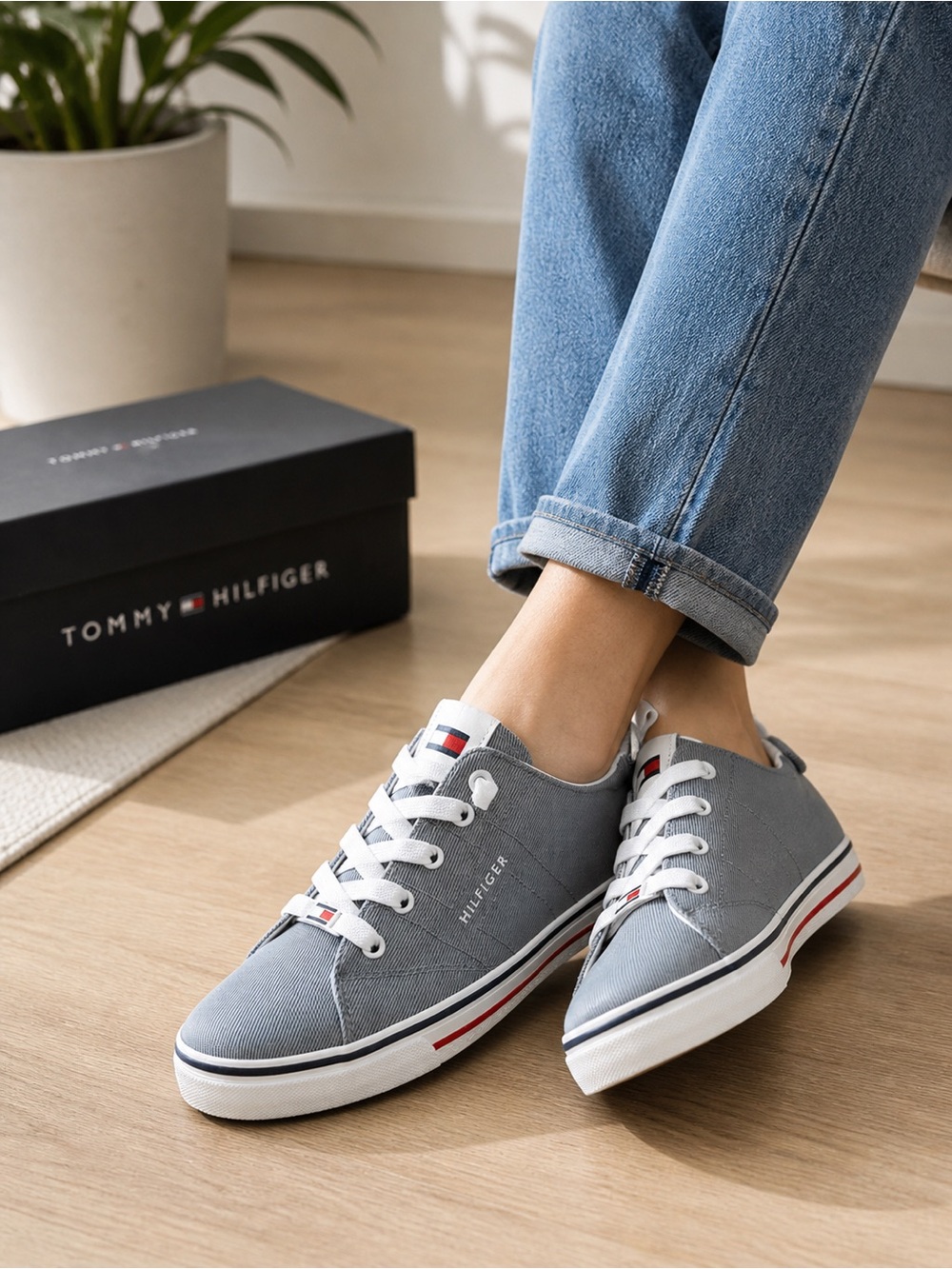Tommy Hilfiger Slip-On Sneakers Light Blue Size 9 New Classic Casual